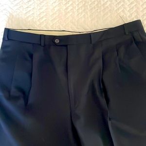 Mens Dress pants Deep Navy no tags with size but pants are 40-41 waist